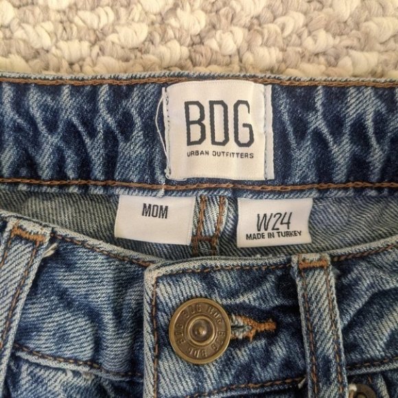 BDG Mom  Pintuck Jeans w24 - Picture 8 of 13